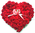 Roses - Heart Arrangement with 24 Roses